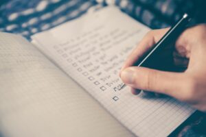 A checklist of household chores, meals, and other needs that caregivers, friends, and family can do to help